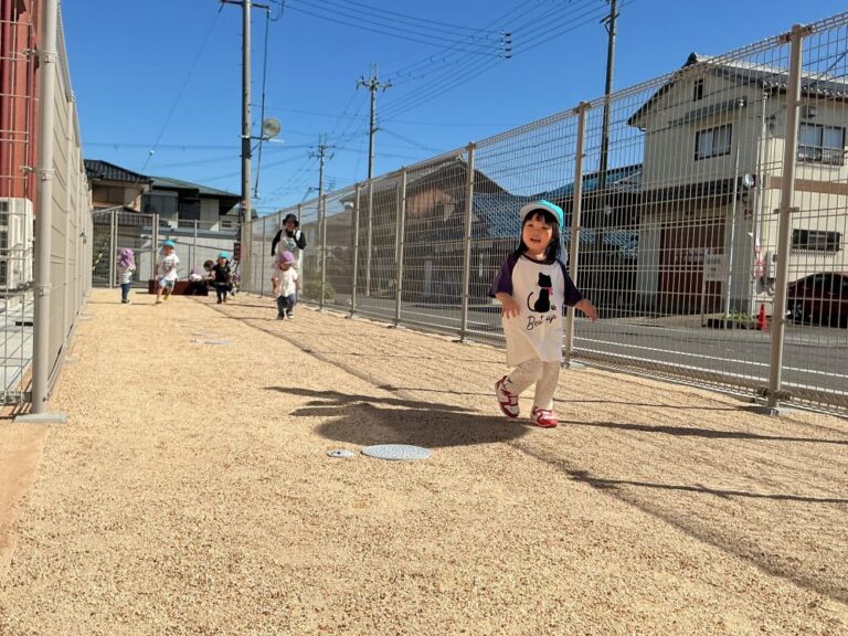 1.2歳児「よ~いどん!」