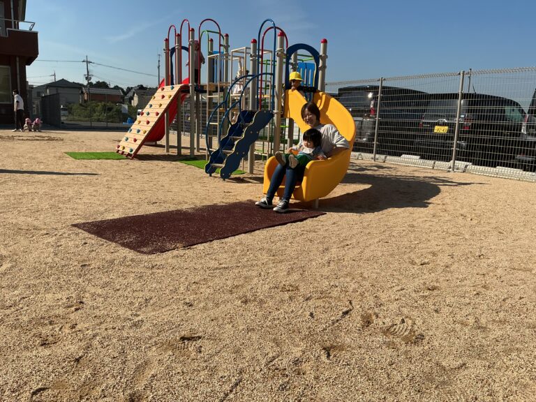 0歳児「初めての園庭遊び」