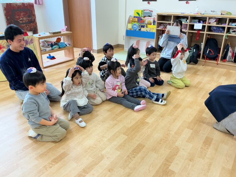全園児「今日はどんなお話がでてくるかな~?」
