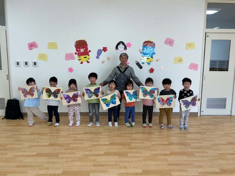 アート教室「好きな色で模様を描こう！初めての出会い」